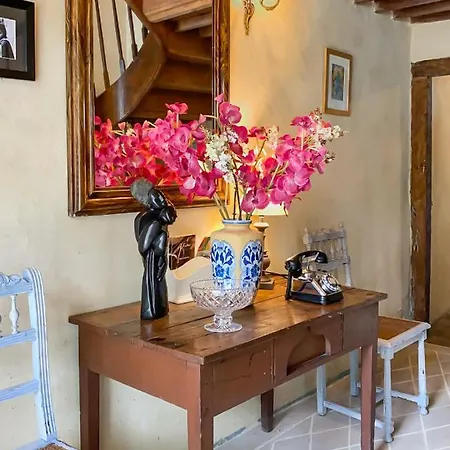 Maison Manechal Nyaraló