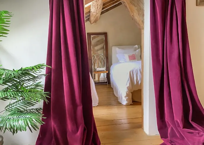 Maison Manechal בית נופש