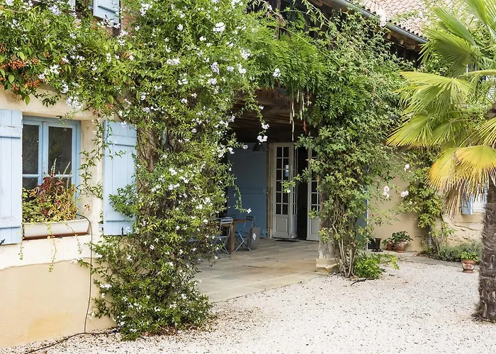 בית נופש Maison Manechal Monfaucon (Hautes-Pyrenees)